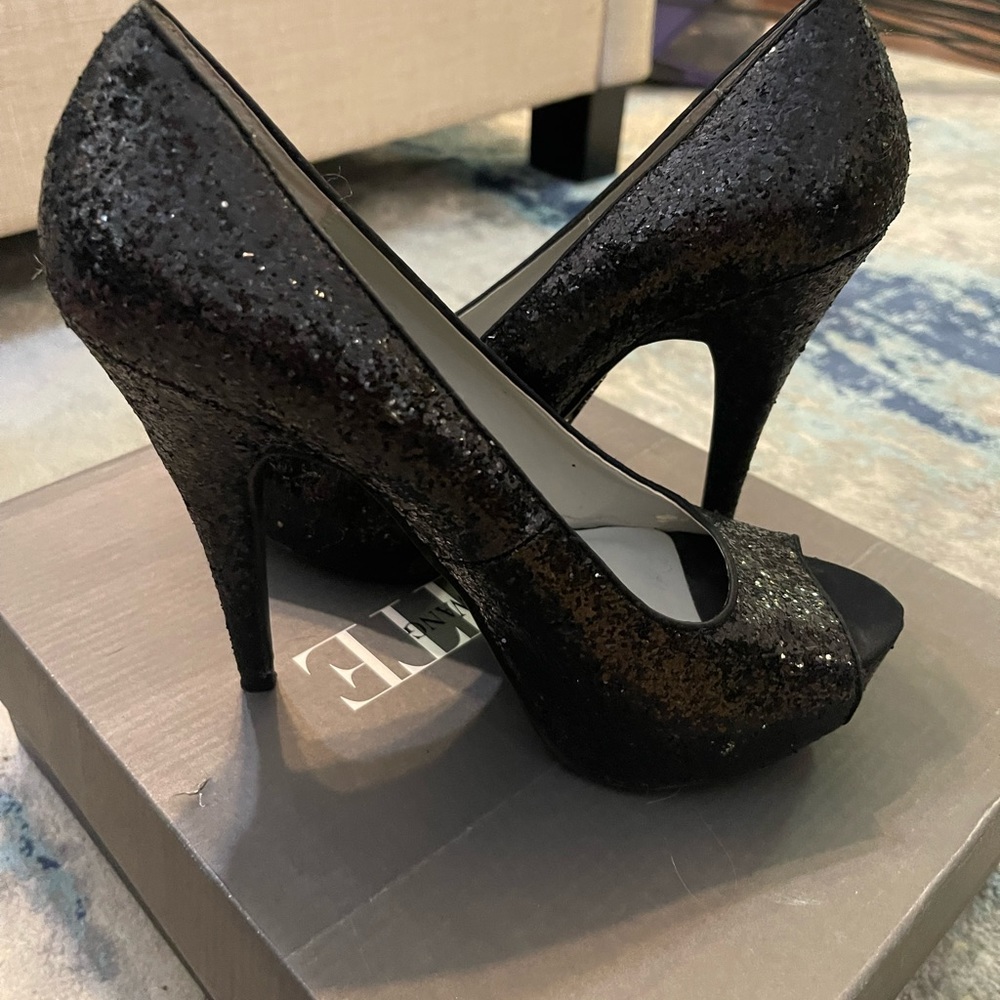 Vera Wang Open Toe Black Heels.